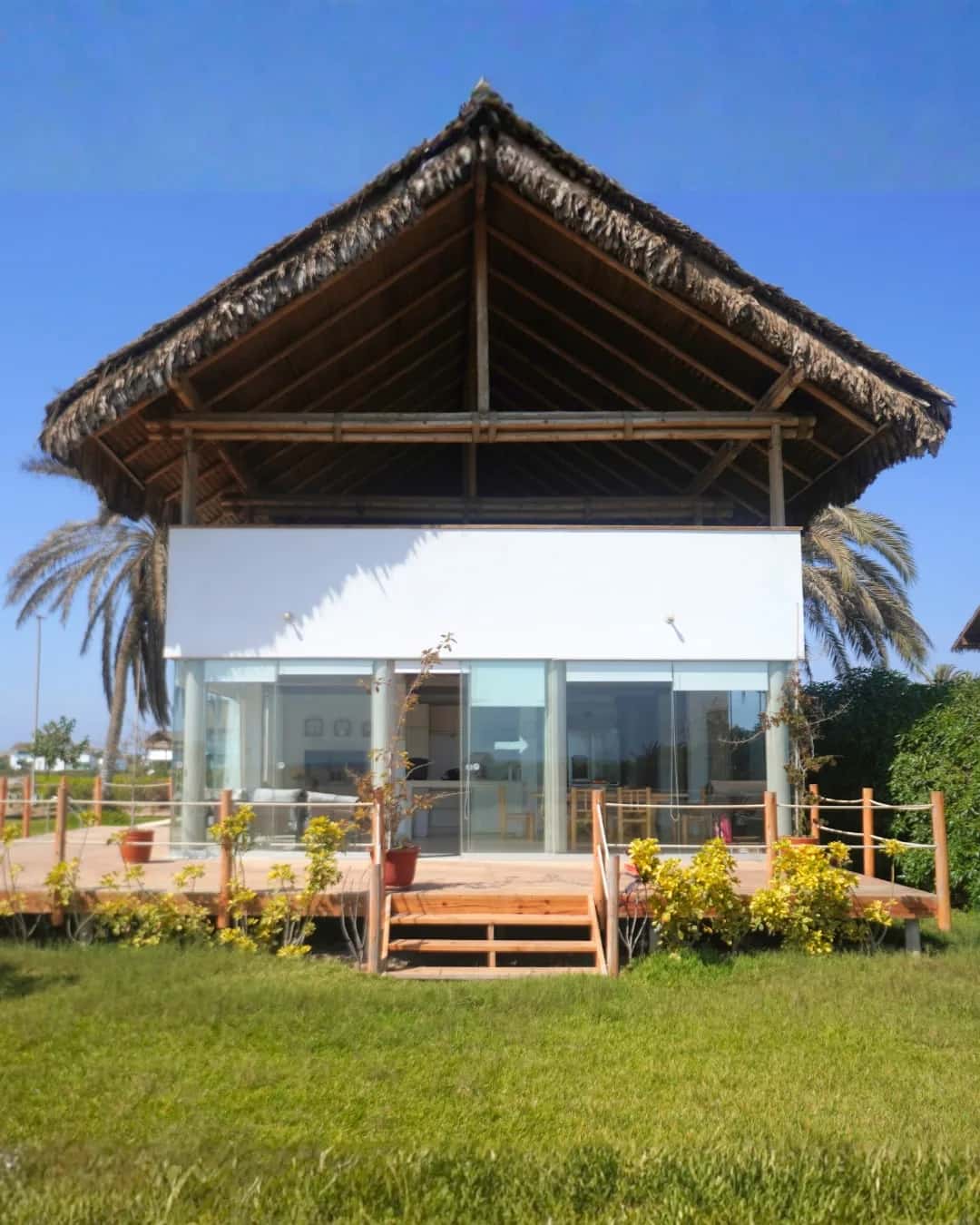 Beachfront Villa w/Pool & Direct Ocean Access