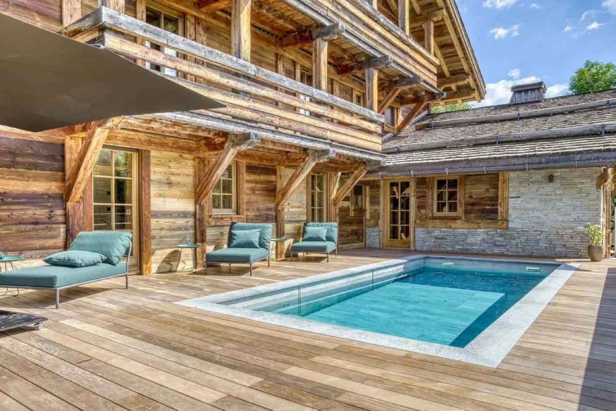 Luxuriöses Chalet im Dorf mit Bergblick