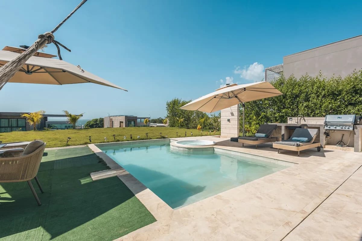 Bright Villa With Pool in Cartagena