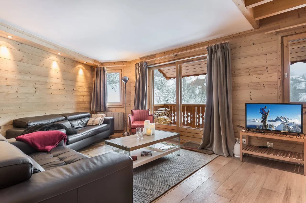 Savoyard Style Apartment Near Slopes