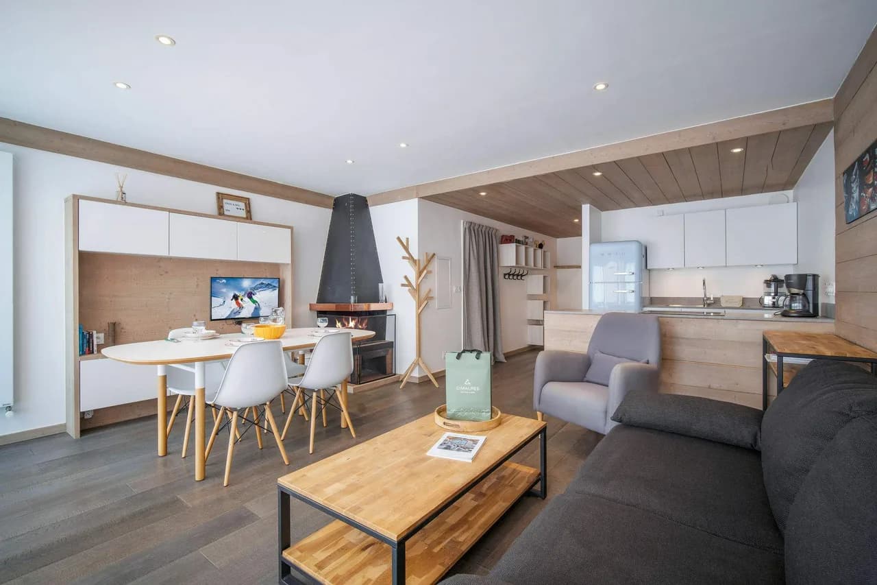 Helles Ski-Apartment in Courchevel 1300