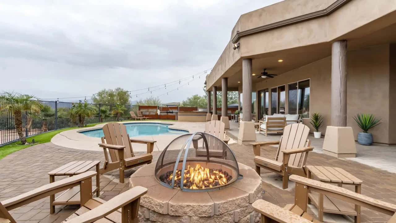 Privater Wüsten-Rückzugsort mit Resort-Pool