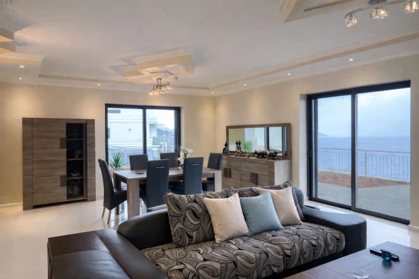 Ocean View Villa w/Free Parking, High-Speed Wi-Fi, Gaula