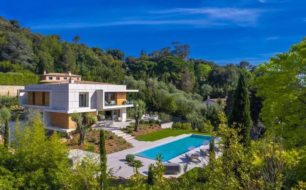 Californie Crest: Ein zeitgenössisches Anwesen in Cannes