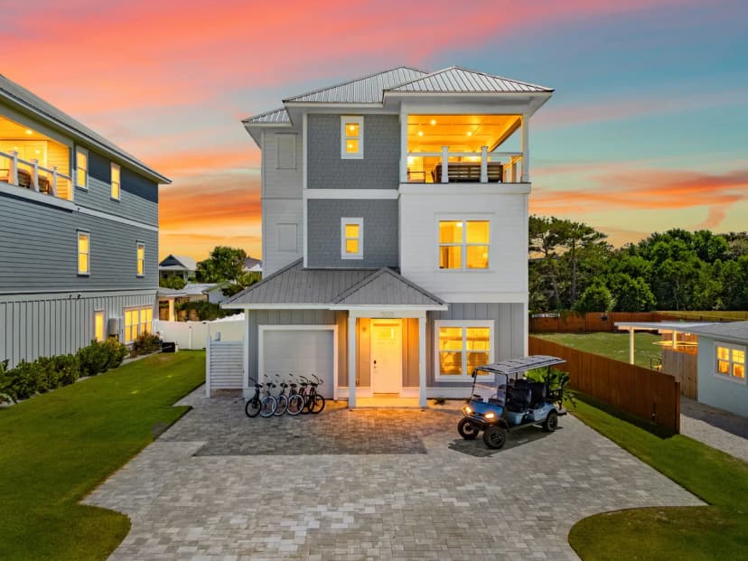 Spacious Retreat with Game Room in Orlando