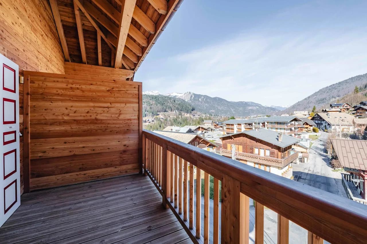 Comfortable Mountain Apartment for Six Guests