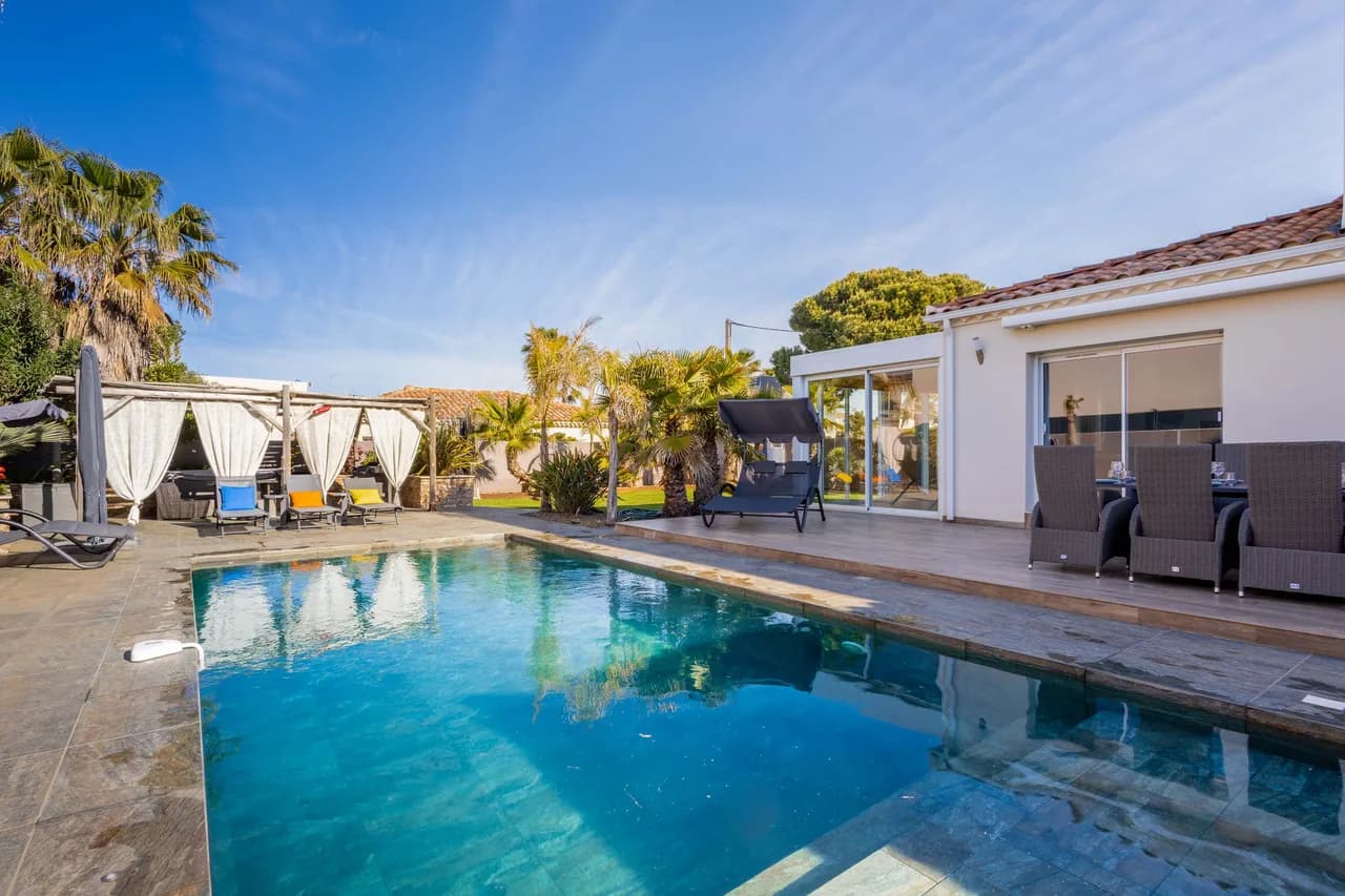Villa Anja Agde Heated Pool & Jacuzzi Family Villa