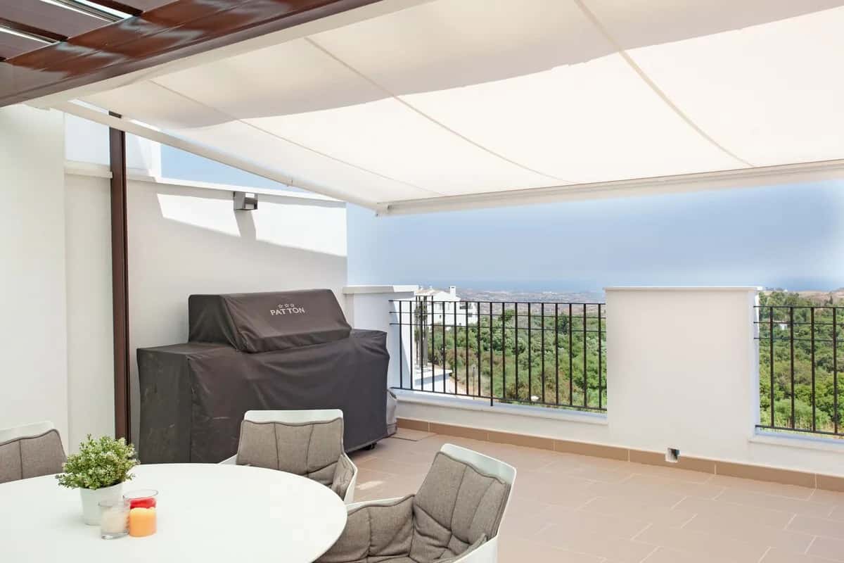 Luxurious Penthouse with amazing views-Fl8-5