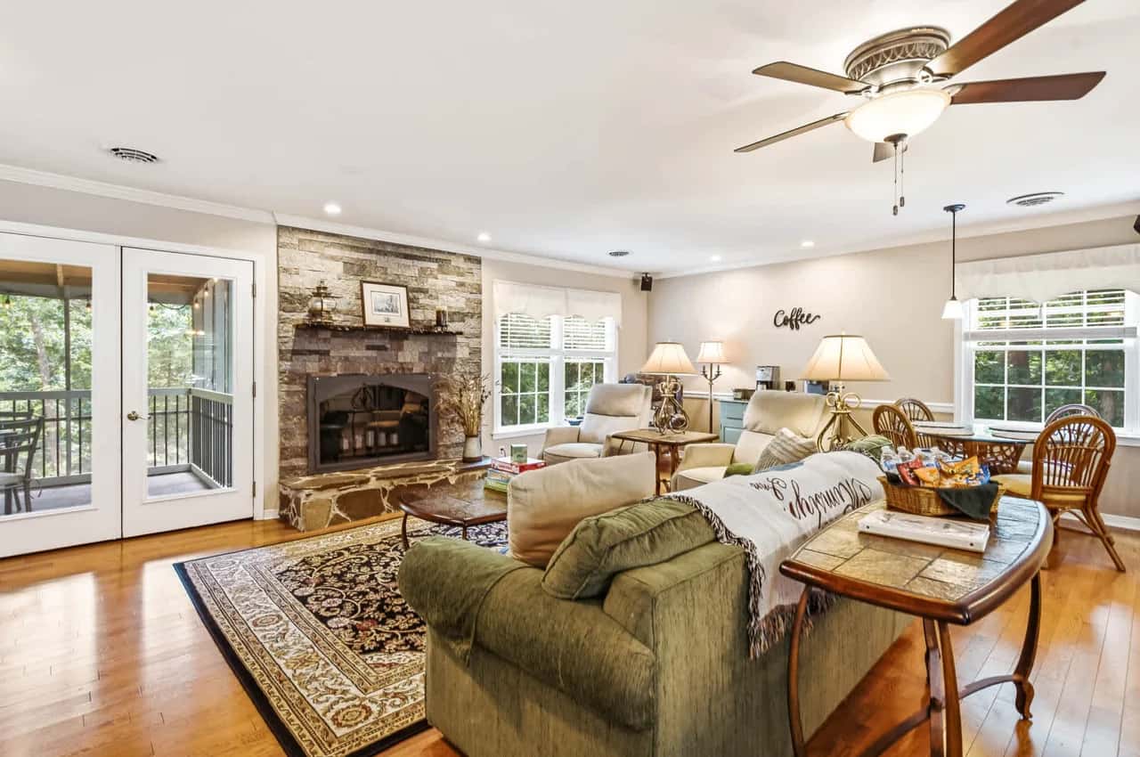 Massanutten Foliage | Game Room &Screened-in Porch