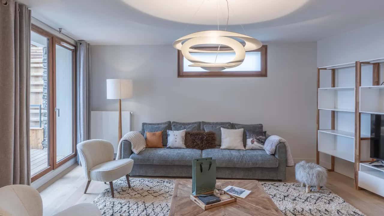 Chic Duplex Near Alpe D’huez Gondolas