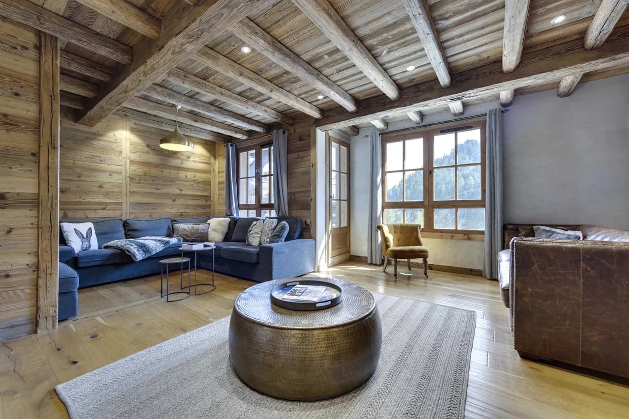 Pedestrian Alpine Retreat With Ski Access
