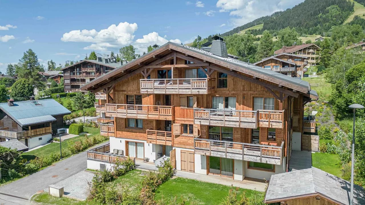 Refined Mountain Apartment Near Mont D'arbois