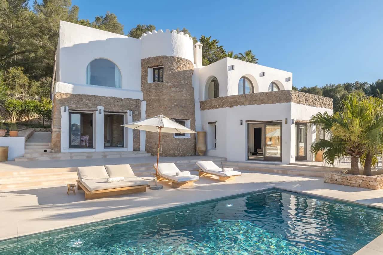 Serene Mediterranean Retreat Near Santa Eulària
