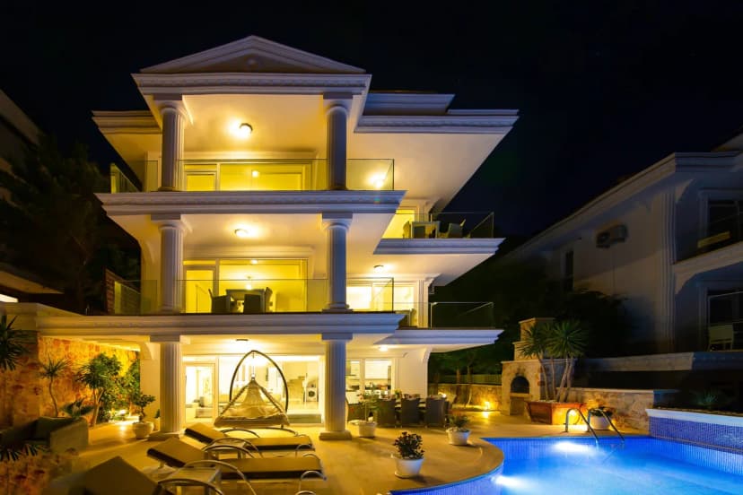 Panoramic Seaviews From Your Private Retreat
