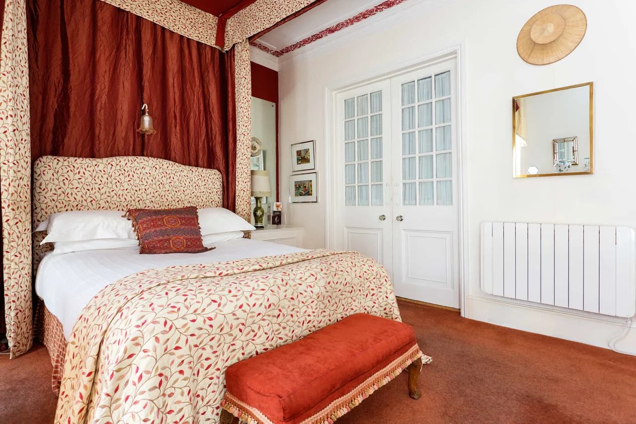 Charming Four Bedroom Terrace Home in London