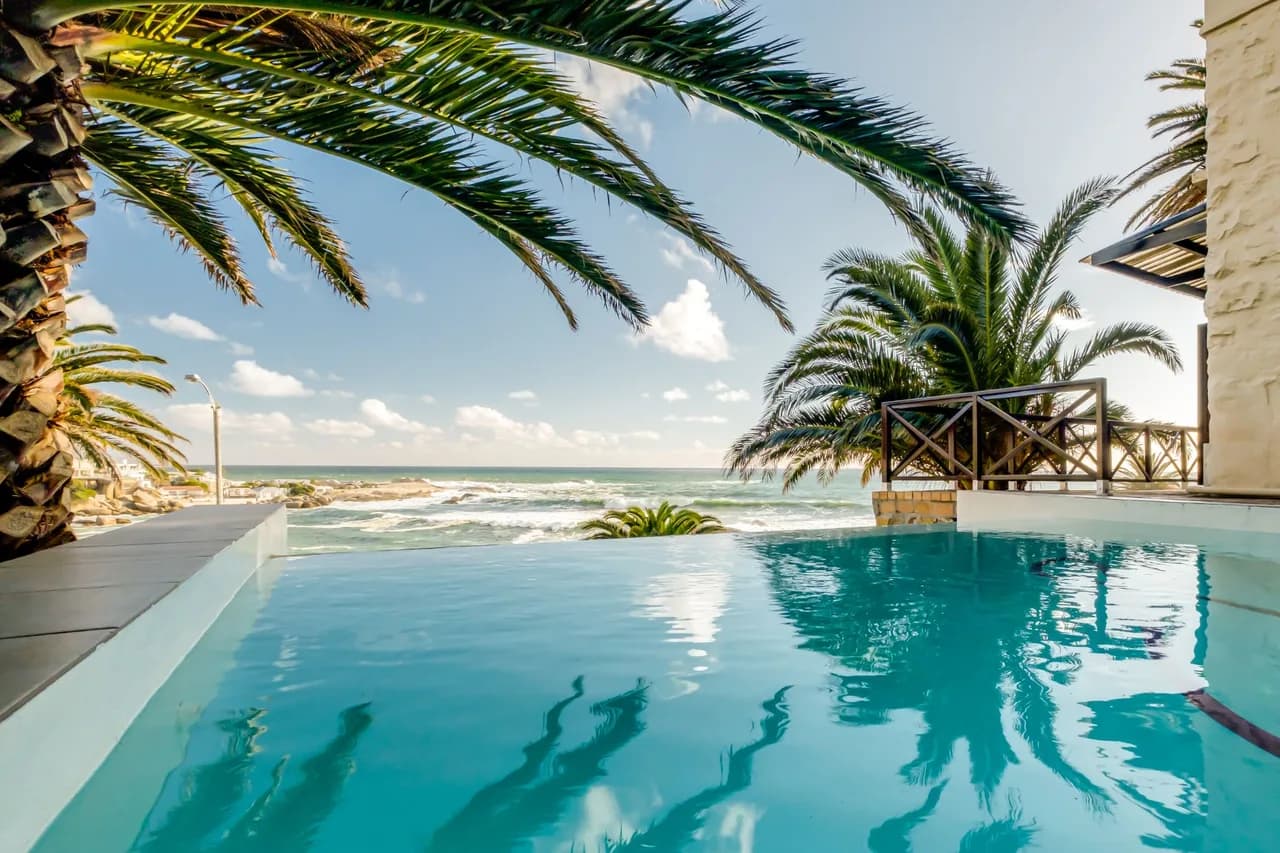 Private Pool Apartment in Camps Bay, Cape Town
