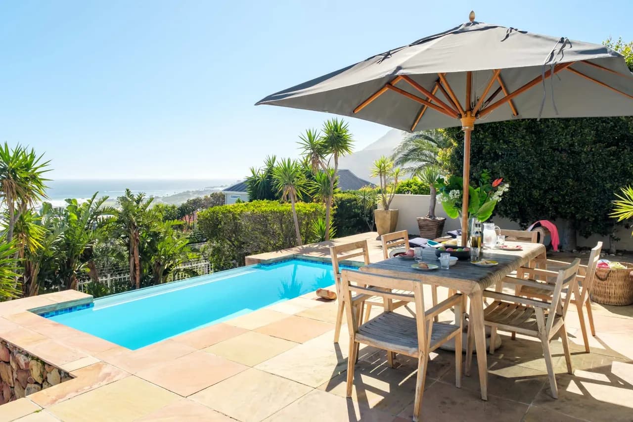 Private Pool Two Bedroom Apartment in Cape Town