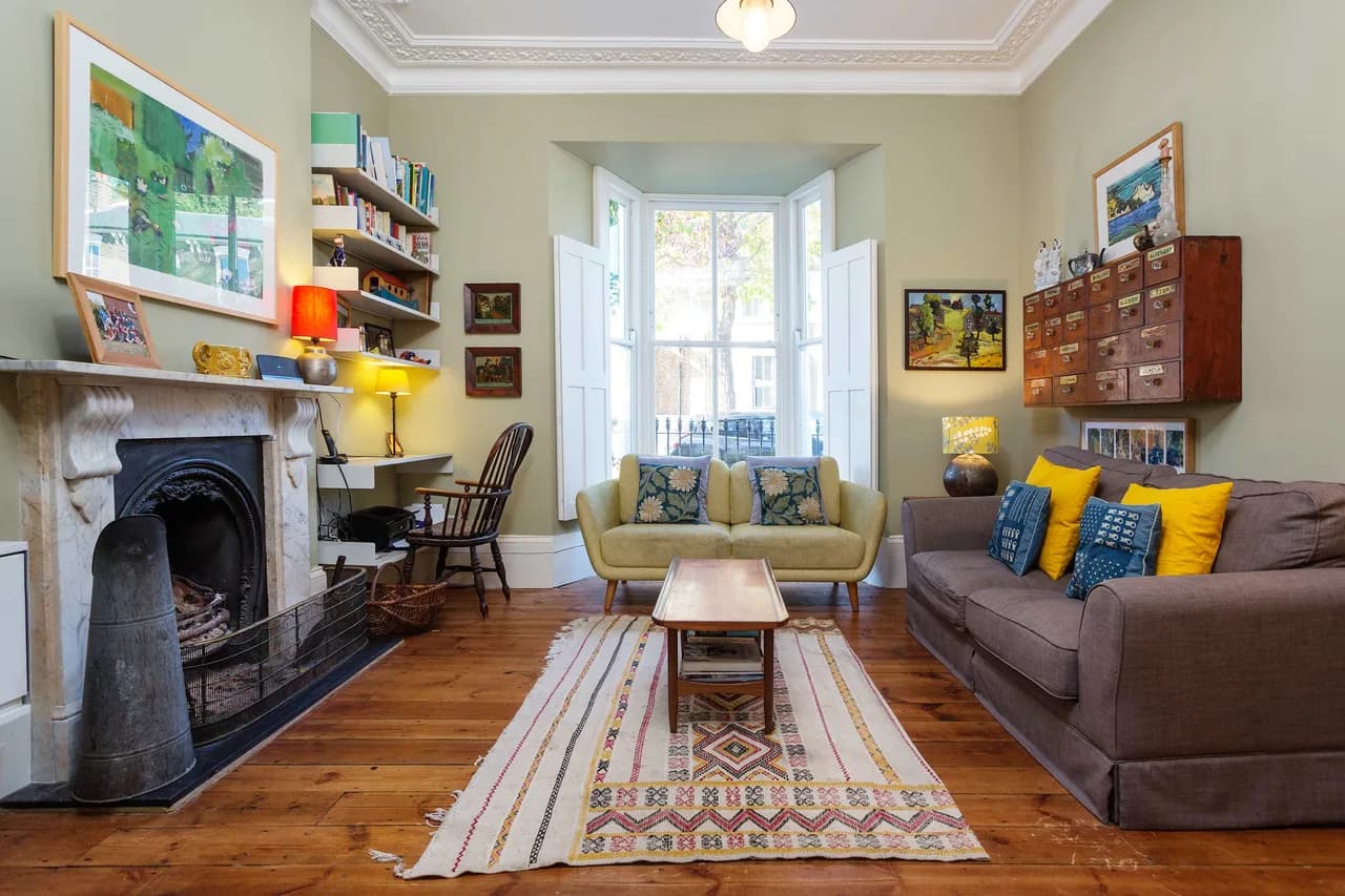 Contemporary Four Bedroom Villa in East London