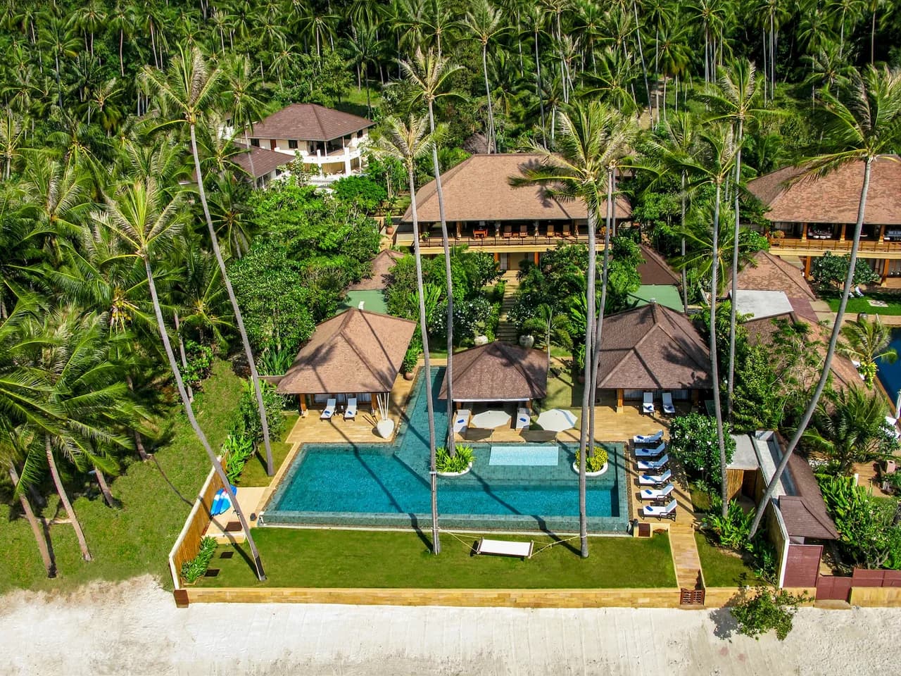 Elegant Poolside Retreat in Koh Samui