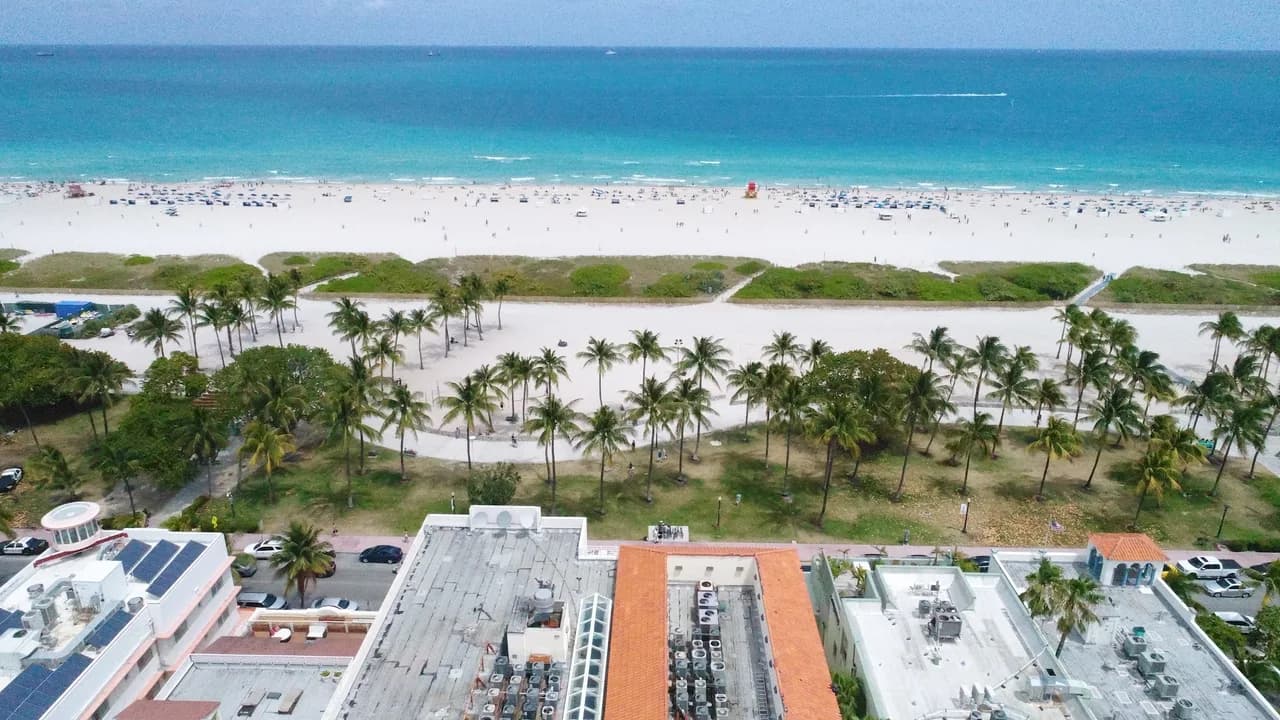 Aufzug Drei Schlafzimmer Villa in Miami Beach