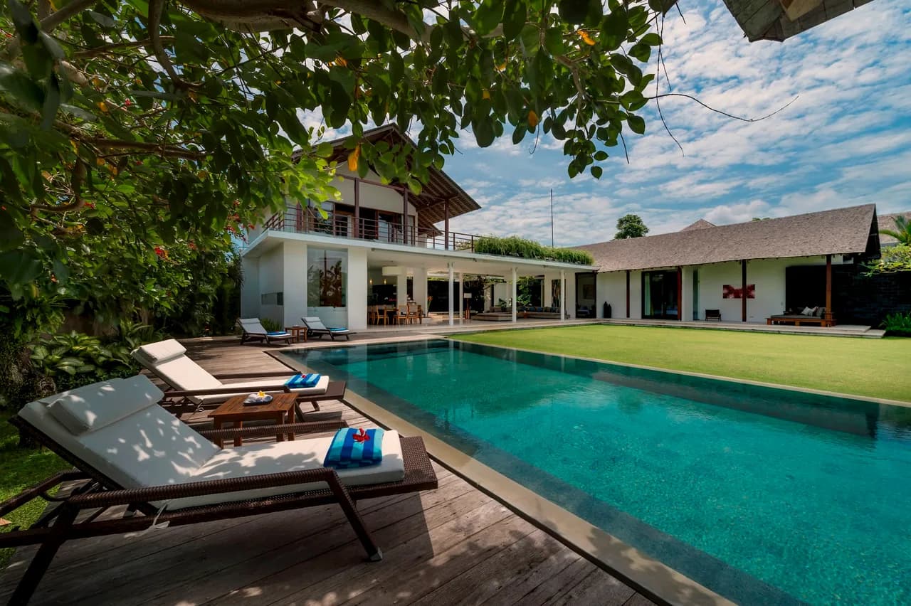 Balcony Retreat Villa in North Kuta