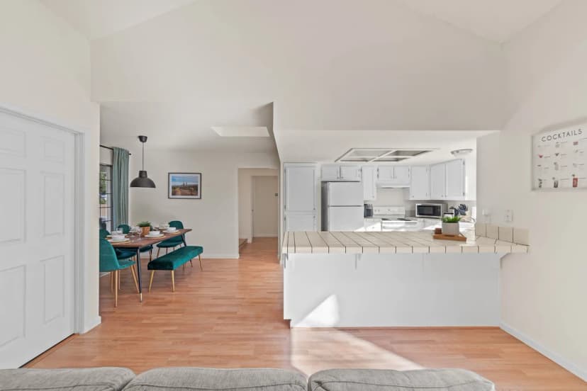 Reno 4BR · Fireplace, Near Downtown