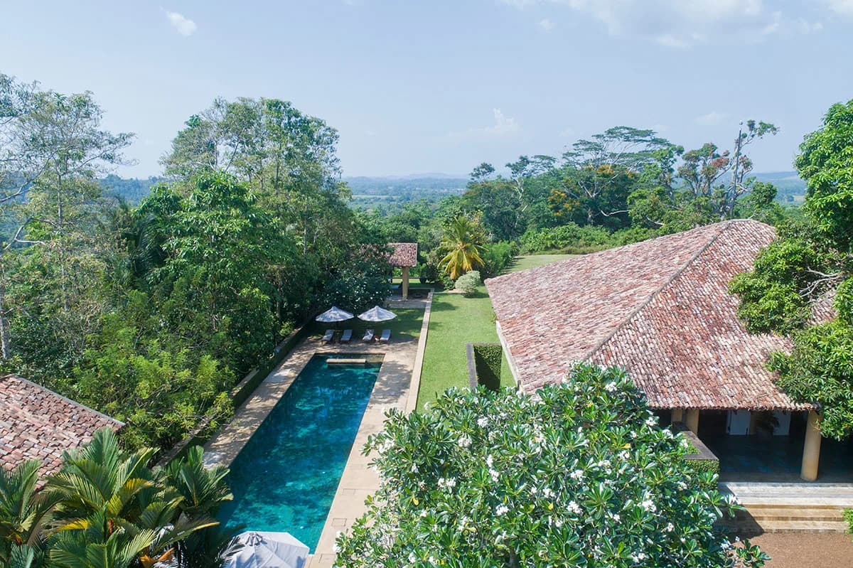 Terrace Five Bedroom Villa in Galle