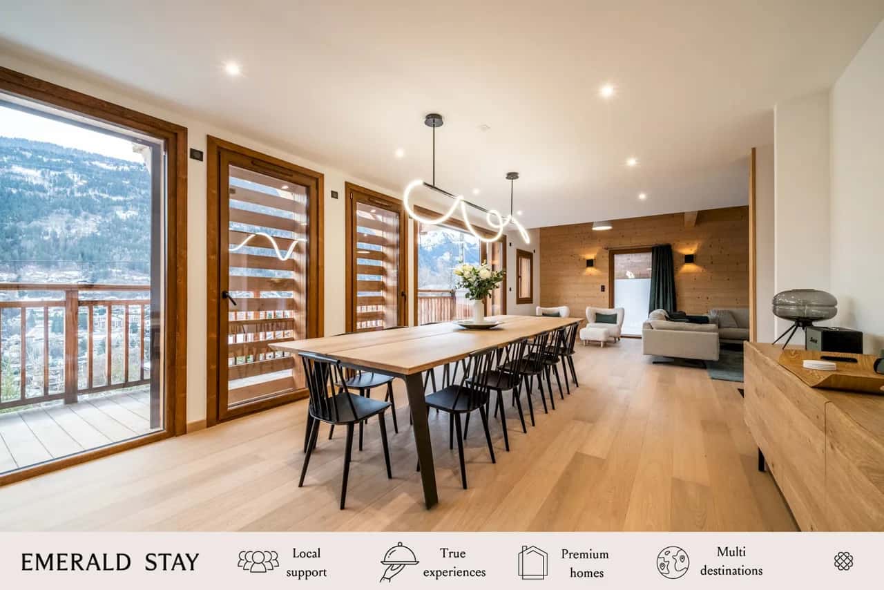 Modern Chalet with Hot Tub in Saint-Gervais