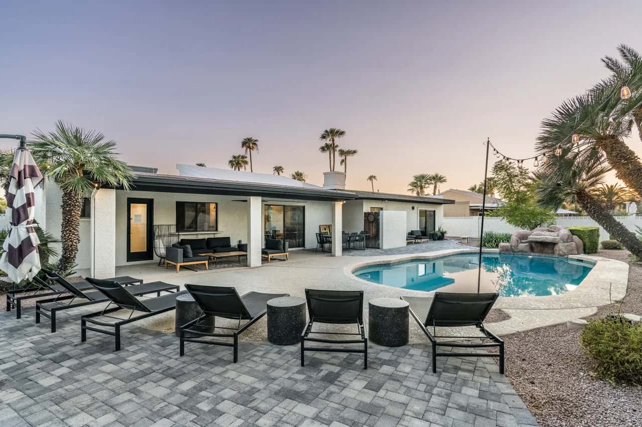 Exciting backyard entertainment and close to exclusive golf courses at La Quinta Del Sol