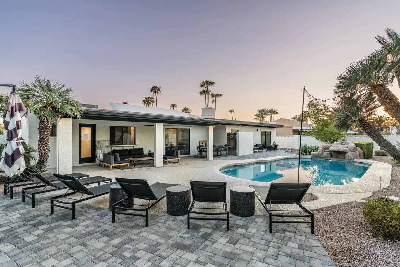 Exciting backyard entertainment and close to exclusive golf courses at La Quinta Del Sol