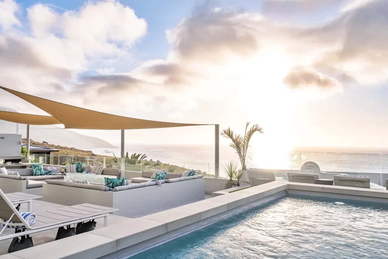 Coastal Six-Bedroom Villa in Cape Town