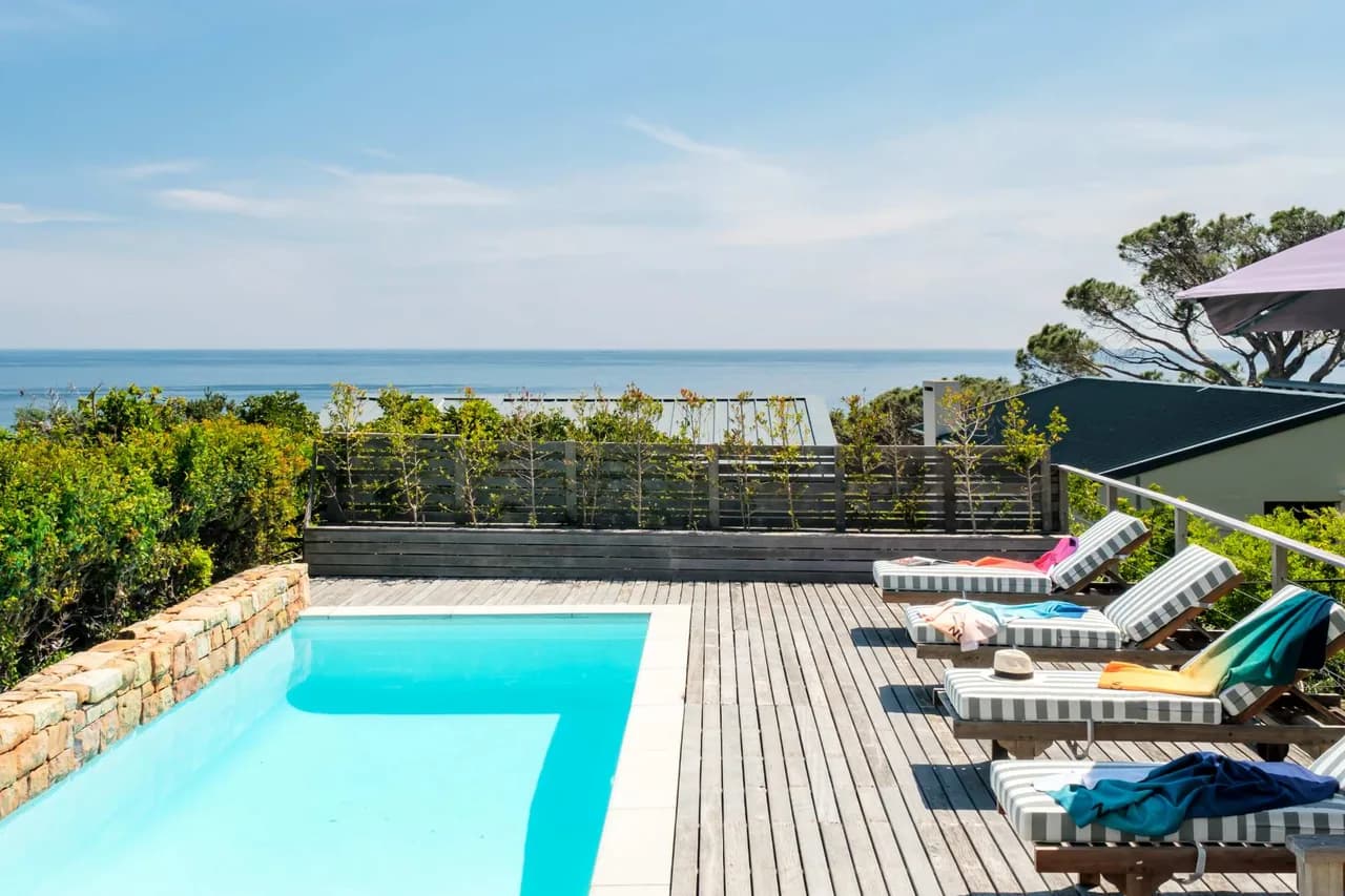Family-Friendly Villa with Pool in Camps Bay