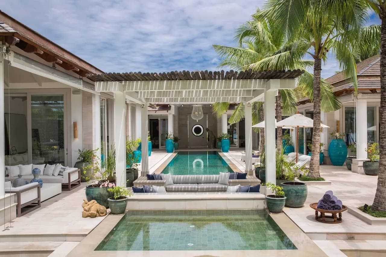 Beachfront Five Bedroom Villa in Bo Put