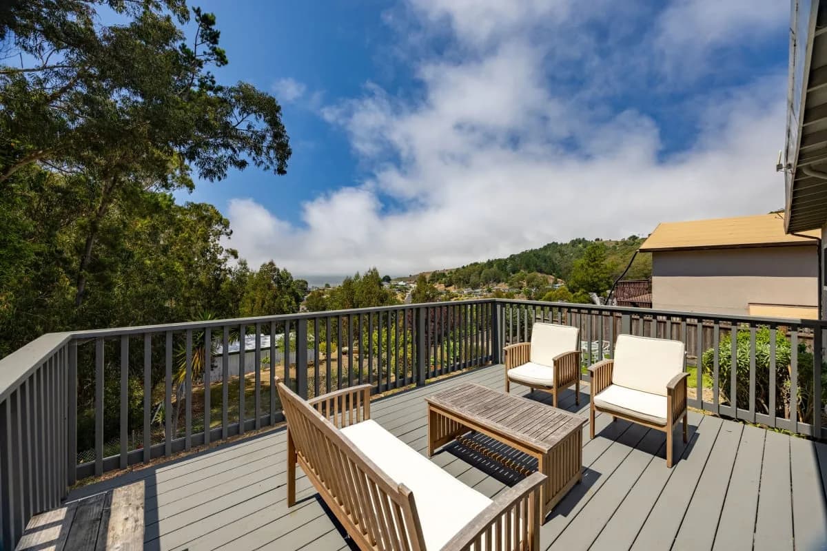 Oceanview Coastal Retreat in Pacifica California