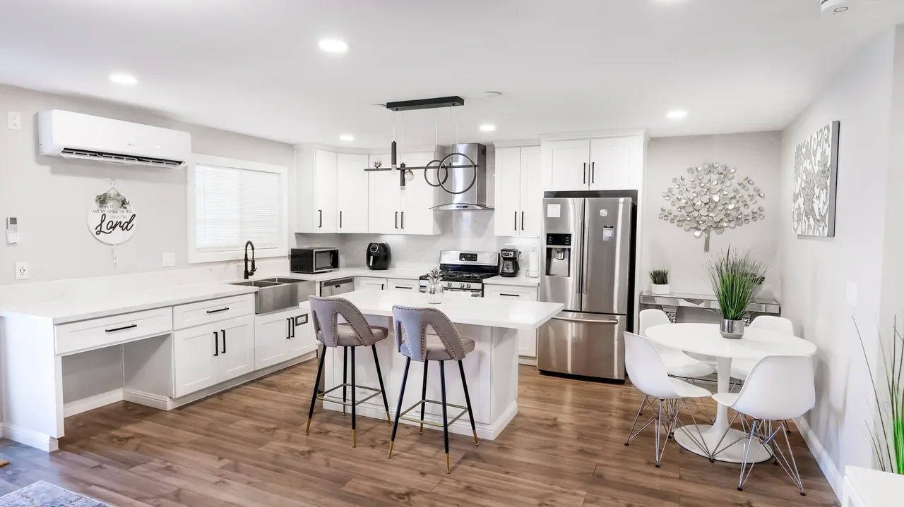Modern Two Bedroom Retreat in Skyline