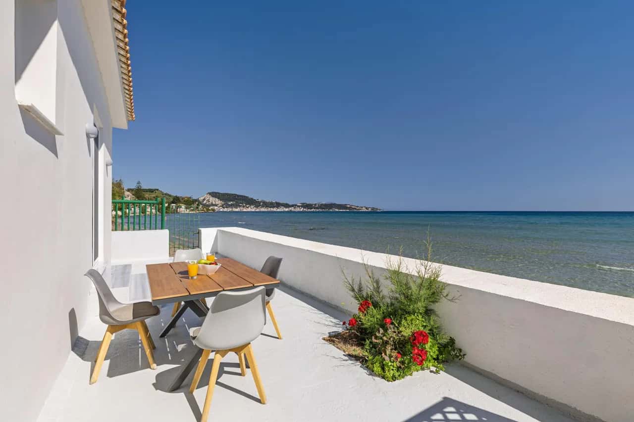 Aliki's Summerhouse 1