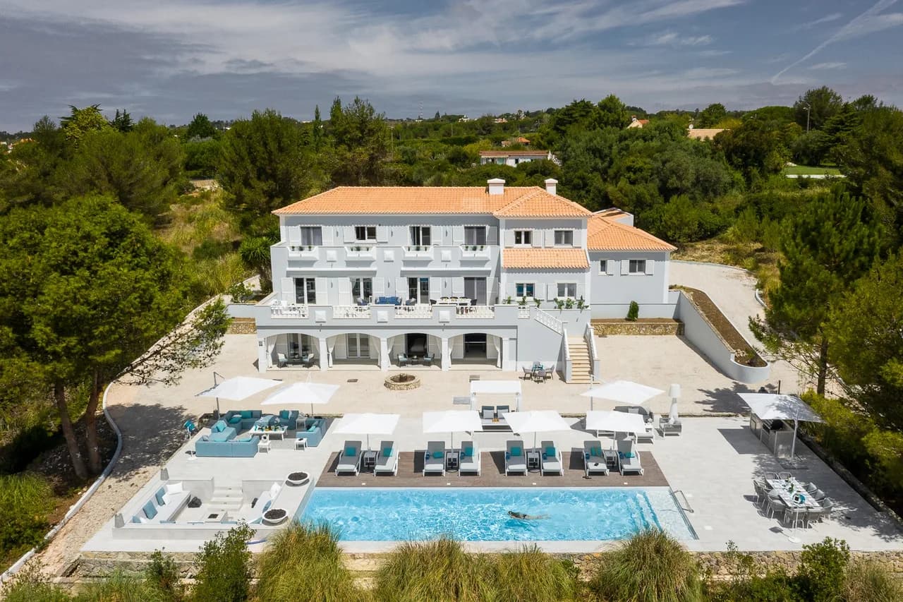 Heated Salt Pool Villa in Sintra