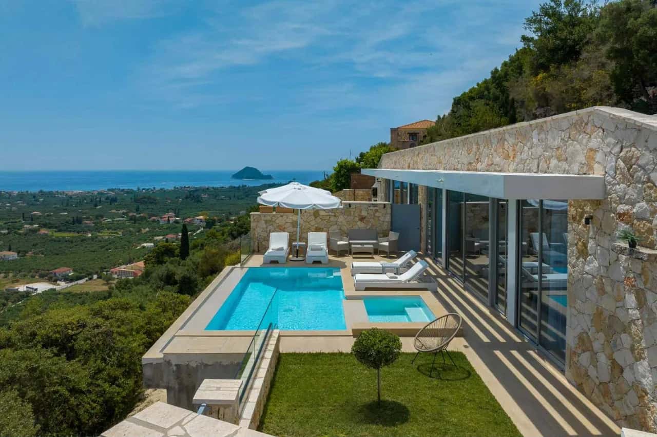 Pietra Cave Suite with private pool
