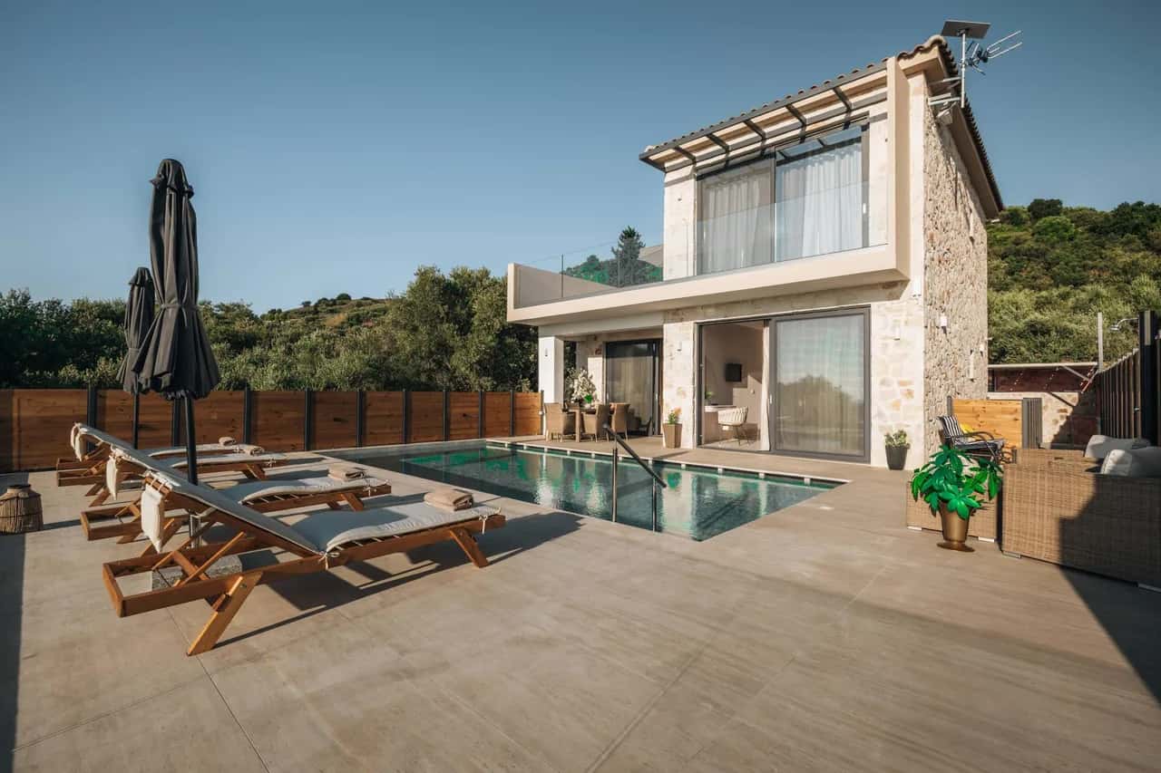 J&K Villa with private pool