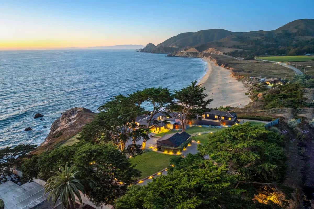 Oceanfront Point Estate in California