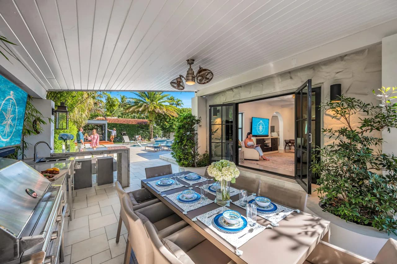 Heated Pool Grand Residence in Nurmi Isles Fort Lauderdale