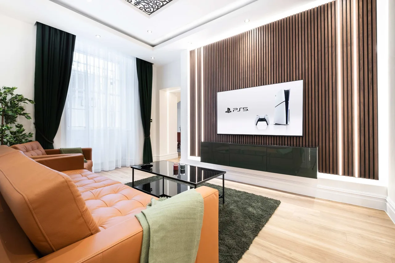 Charming Two Bedroom Apartment in London