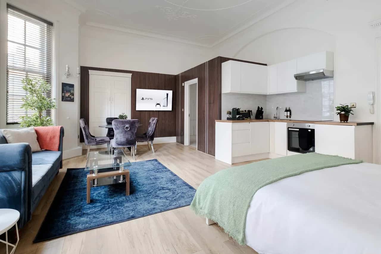 Charming Studio Apartment in London