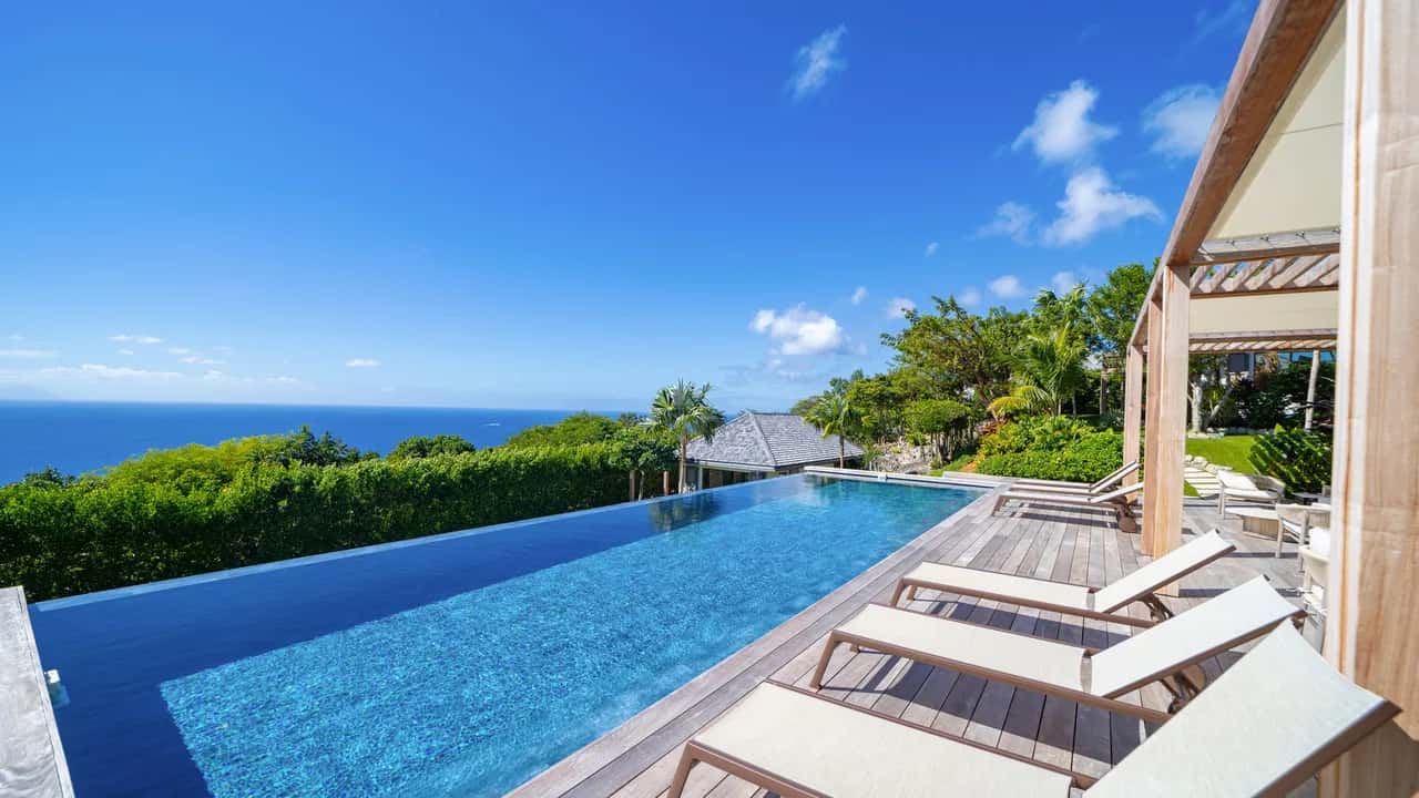 Single-Story Luxury Villa in Lurin